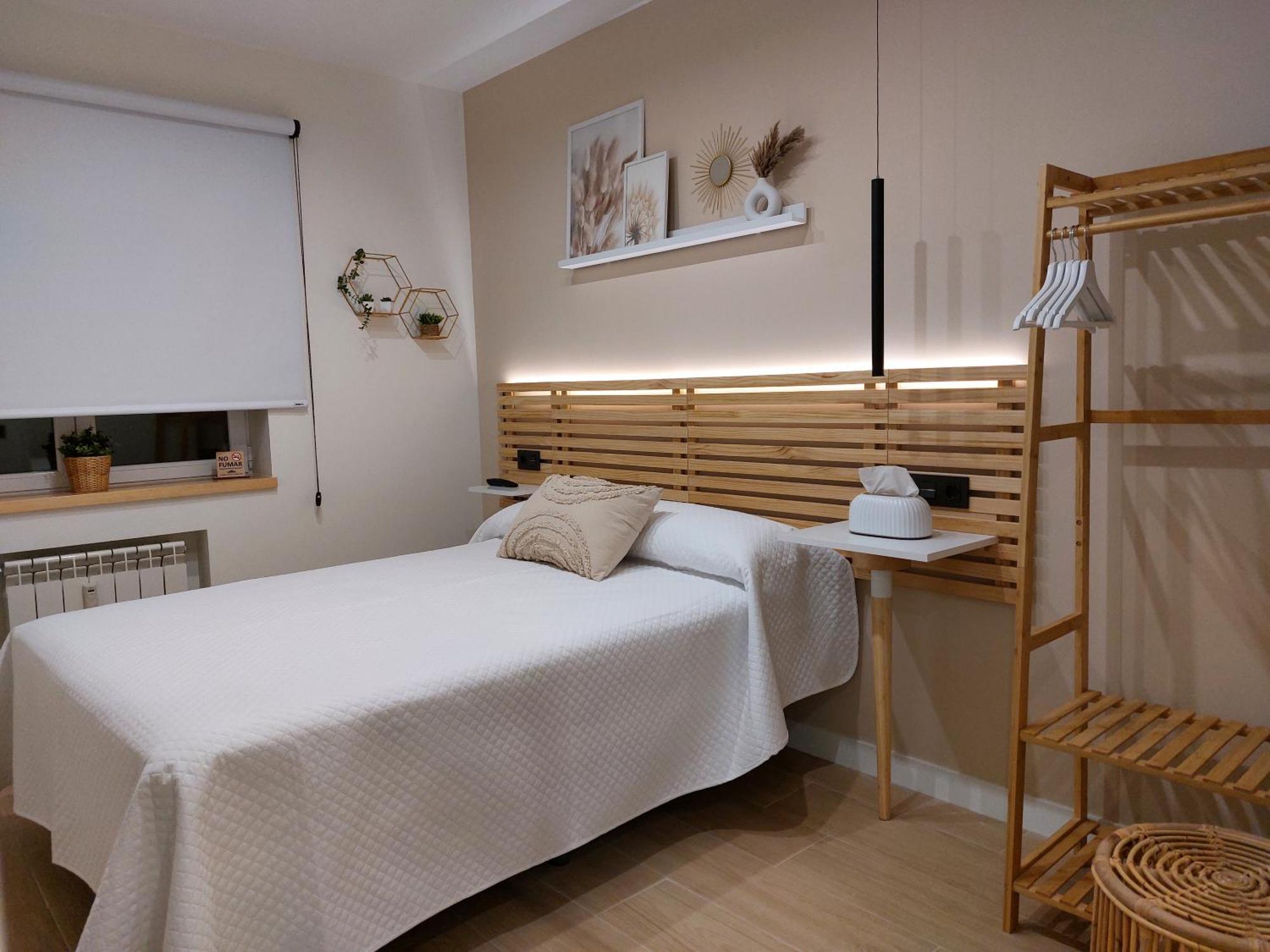 Pension Cabezas Oviedo Exterior photo